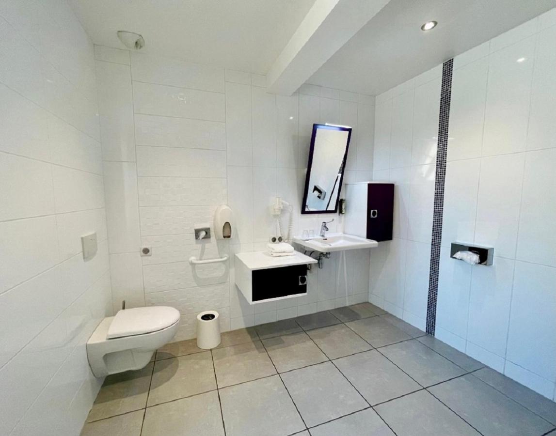 Hostellerie De Bretonniere - Groupe Logis Hotels Beaune  Zewnętrze zdjęcie